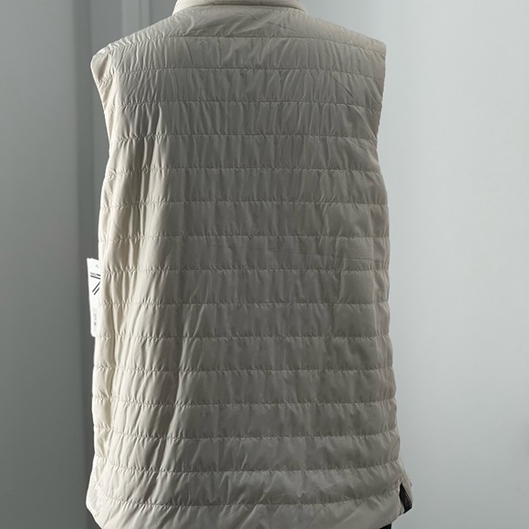 NWT vest - Picture 4 of 4